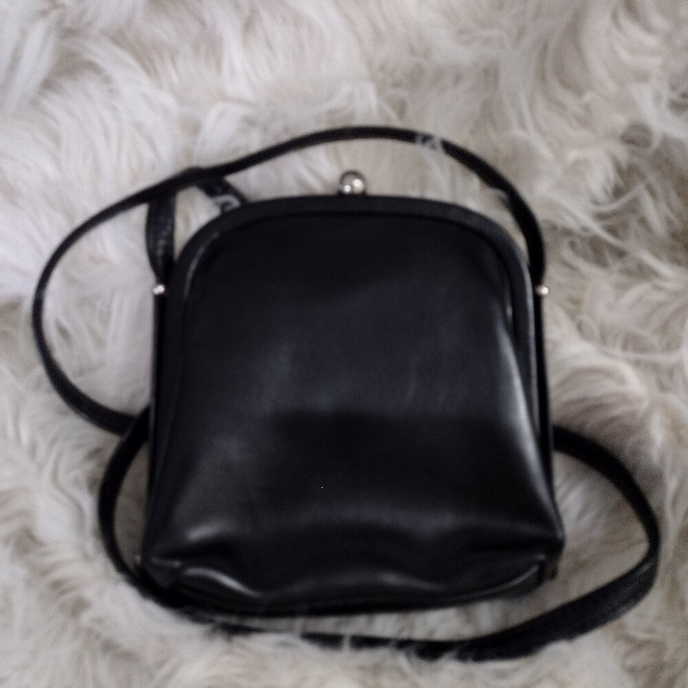 MB Vintage Style Black Crossbody Bag Kiss Lock Clasp Mini Purse - Picture 4 of 12